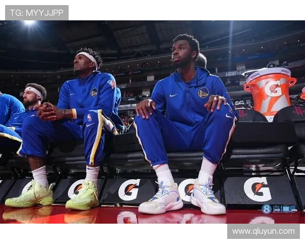 肯纳德手感火热半场三分全中砍下全队最高十二分展现顶级射手本色